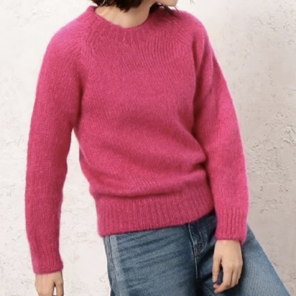 Gently Worn Harley of Scotland Crewneck Sweater